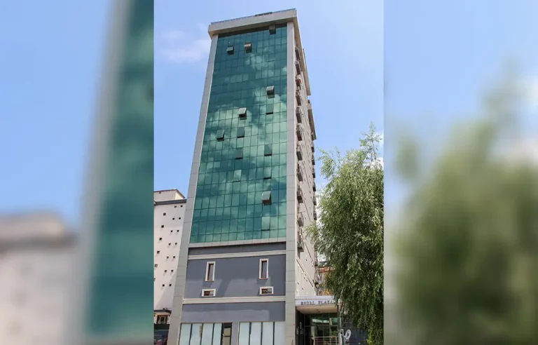royal-plaza-2